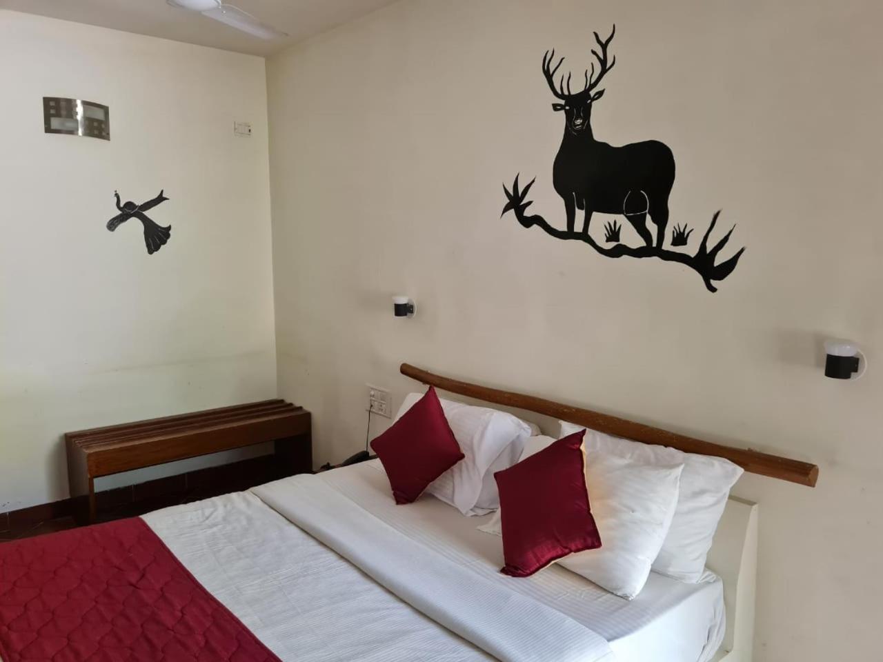 The Country Club Wildlife Resorts Bandipūr Buitenkant foto